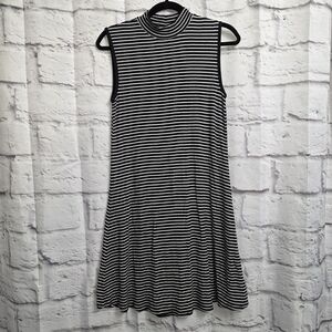 GAP Luxe black stripe stretch mock neck sleeveless shift dress size Small